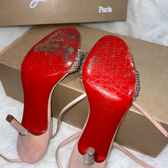 Christian Louboutin - Queen Ankle Strap Heel - EU Women’s Size: 39.5 - Picture 3 of 4